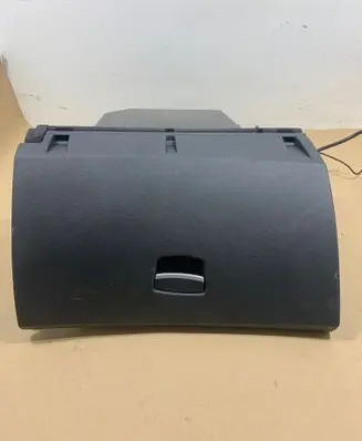 Renault Laguna III Glove box