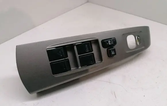 Toyota Prius (XW20) Electric window control switch 8482047050 723247070 515254