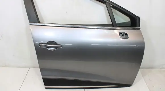 Renault Clio IV Front door