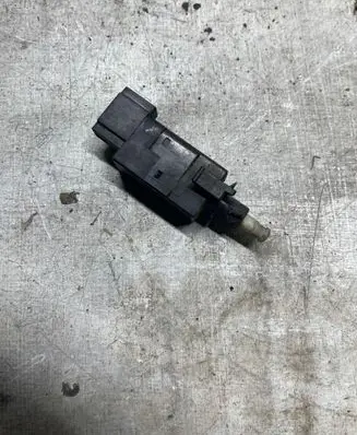 Mercedes-Benz E W211 Brake pedal sensor switch 0015454009