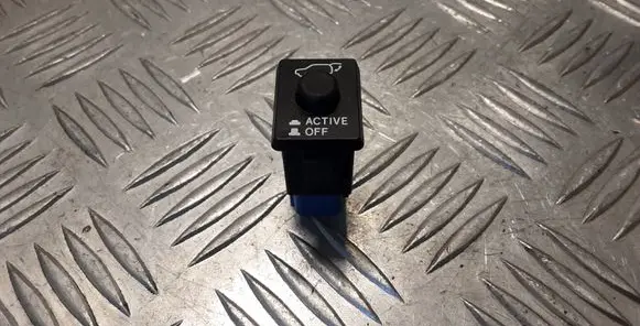 Mitsubishi Outlander Tailgate/boot open switch button 15A257