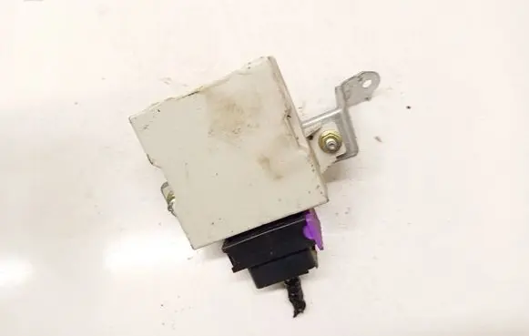 Toyota Avensis T250 Window wiper relay 8594005020
