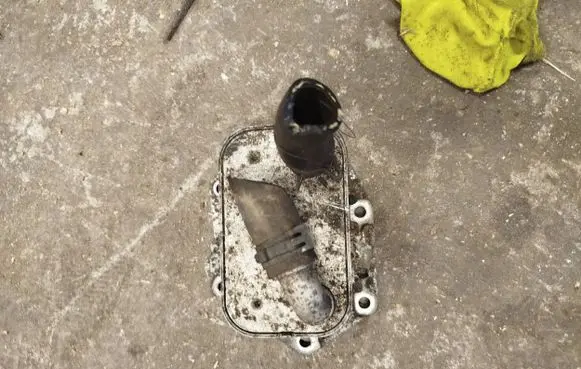 Ford Mondeo MK IV Engine oil radiator 9654790880 3279940AL 70303602