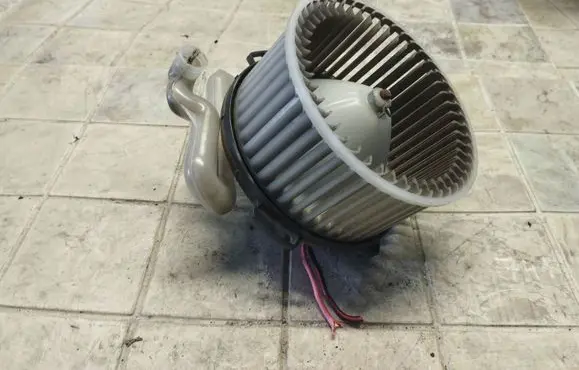 Mazda 3 I Heater fan/blower 8940000