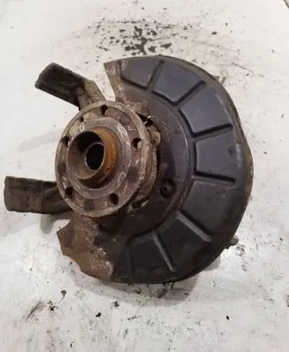 Skoda Octavia Mk2 (1Z) Front wheel hub spindle knuckle