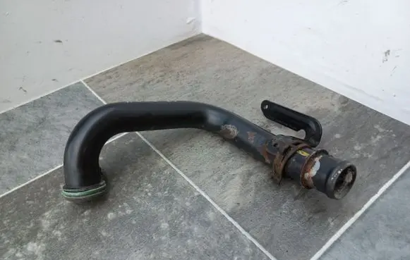 Audi A6 S6 C6 4F Engine coolant pipe/hose 059121071AN