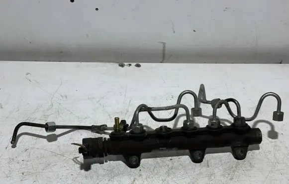 Renault Trafic II (X83) Fuel main line pipe 8200661279