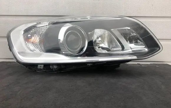 Volvo XC60 Headlight/headlamp 31698809