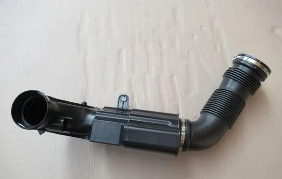 BMW X2 F39 Air intake hose/pipe 8675263