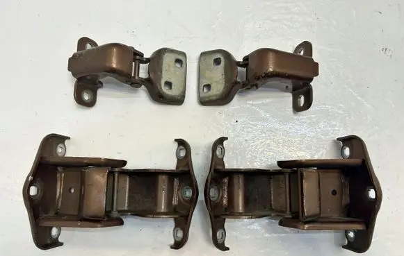 Renault Trafic III (X82) Rear door upper hinge 904006707R