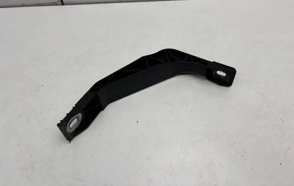Audi Q3 8U Radiator support slam panel bracket 8U0805527