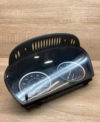 BMW 5 E60 E61 Speedometer (instrument cluster) 6945634 110080213 001481