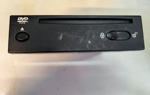 Land Rover Freelander 2 - LR2 CD/DVD changer 6G9210E887EF 073194066 621008644