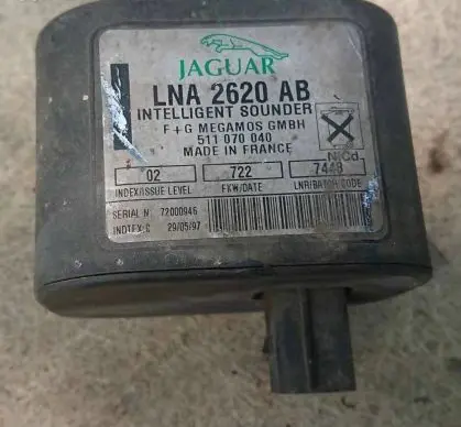 Jaguar XJ X300 Horn signal LNA2620AB 511070040