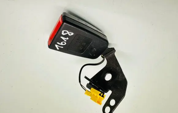 Mercedes-Benz GLK (X204) Rear seatbelt buckle A2048602569