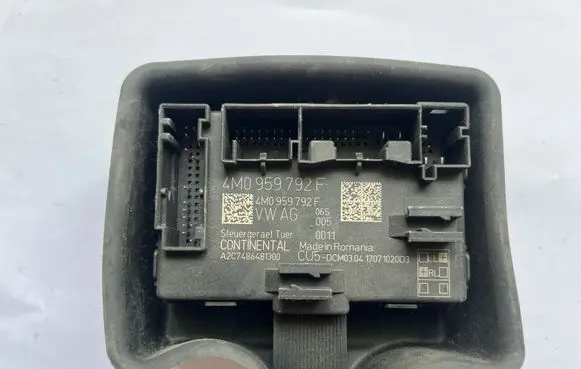Audi Q7 4M Door control unit/module 4M0959792F
