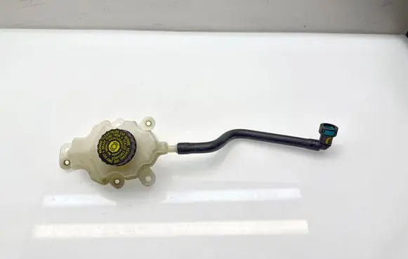 Brake fluid reservoir