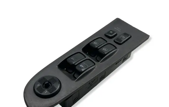 Hyundai Trajet Electric window control switch 621W02250