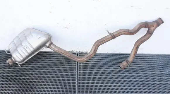 Mercedes-Benz E C207 W207 Muffler/silencer A2074913101 A2074908221 11107661
