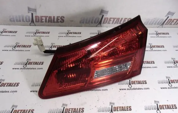 Lexus IS 220D-250-350 Rear/tail lights