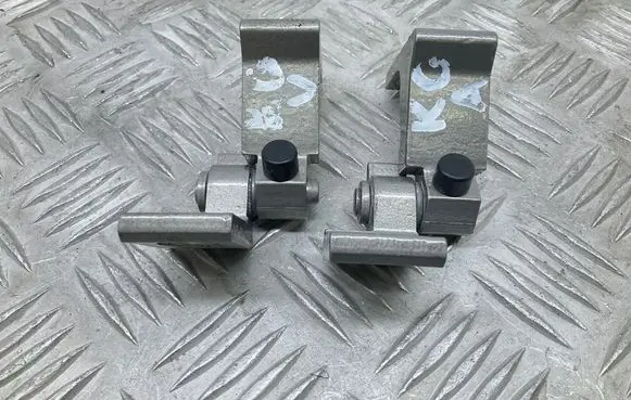 Skoda Karoq Rear door upper hinge 8X4833407A 8X4833405A 8X0831403E