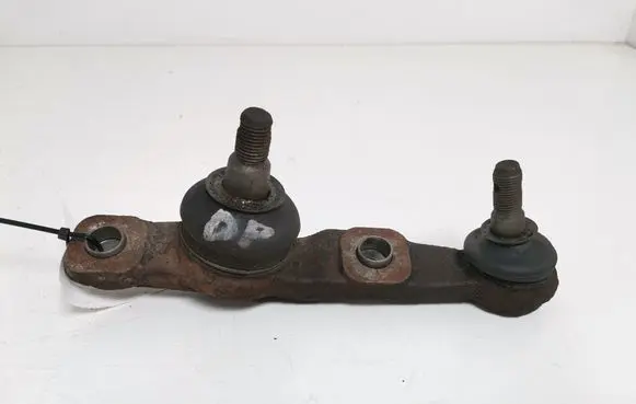 Lexus IS 220D-250-350 Front lower control arm/wishbone 43330-39625