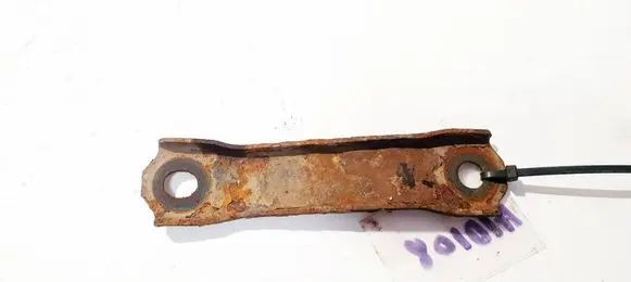 Mitsubishi Colt Engine mounting bracket