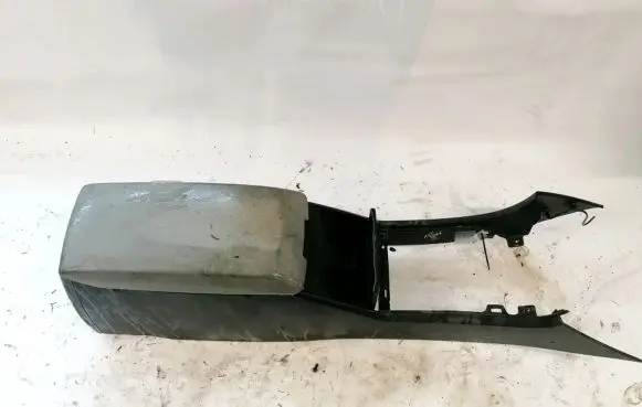Chrysler 300 - 300C Armrest