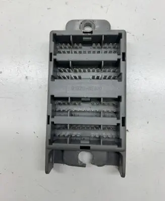 KIA Sorento Fuse module 913203E810