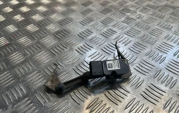 Volvo XC90 Rear air suspension level height sensor 32246988