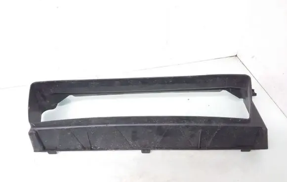 Volvo V50 Radiator cooling fan shroud