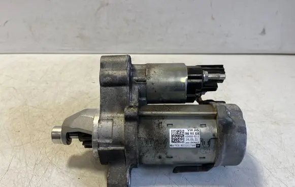 Audi A5 Starter motor 06Q911024 4380005211 NDJ231778A