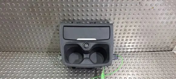 BMW 1 F20 F21 Cup holder front 9207320