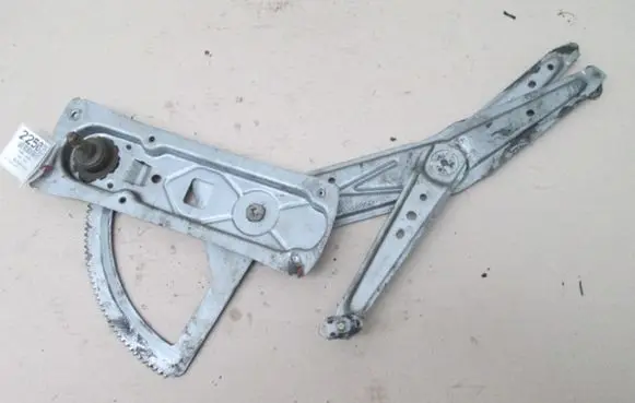 Opel Combo B Front door window regulator with motor