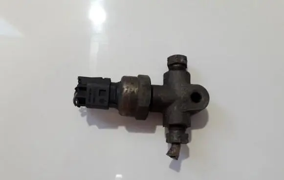 Volvo V70 Brake power pressure regulator 3524132