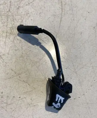 BMW 3 E92 E93 Windshield washer spray nozzle 