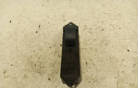 Mitsubishi Outlander Electric window control switch 8608a105