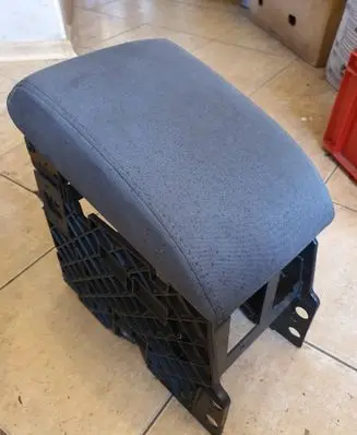 Volkswagen Touran I Armrest 1T0857669
