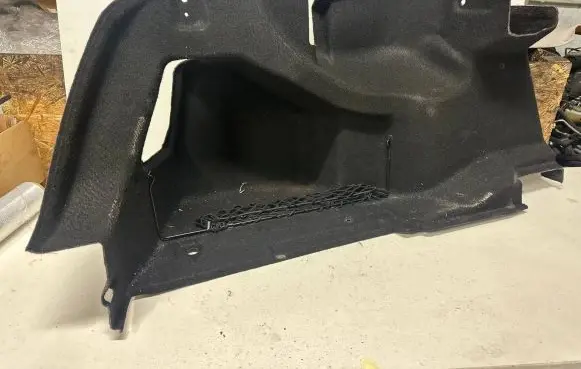 Mercedes-Benz C W204 Trunk/boot lower side trim panel A2046905426 00009F08