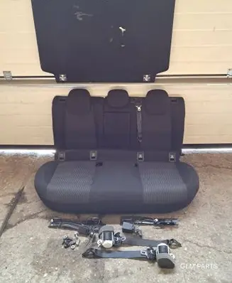 Peugeot 308 Second row seats