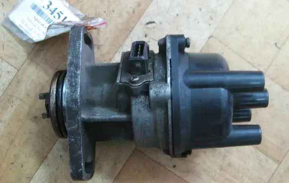 Nissan Sunny Spark distributor 