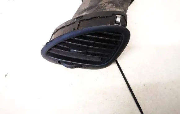 Seat Alhambra (Mk1) Dash center air vent grill 7m1819703e