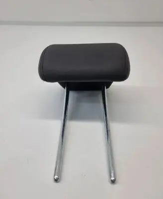 Land Rover Discovery 5 Rear seat headrest 