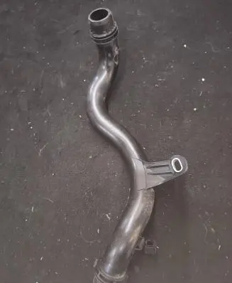Audi A4 S4 B9 Engine coolant pipe/hose 04L121071G V040SB6118