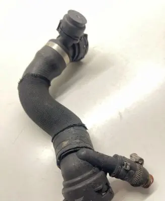 BMW X5 E70 Engine coolant pipe/hose
