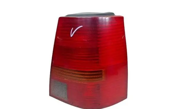 Volkswagen Golf IV Rear/tail lights 154351KAS 154351
