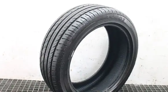 Ford S-MAX R18 summer tire 23545R18