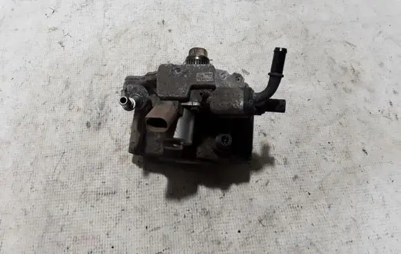 Mercedes-Benz CLA C117 X117 W117 Fuel injection high pressure pump A6510701801