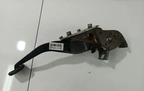 Toyota Avensis T250 Brake pedal 16094A02