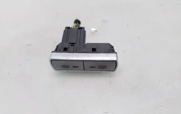 Ford Mondeo Mk III Windscreen/window heater switch 18K574AB
